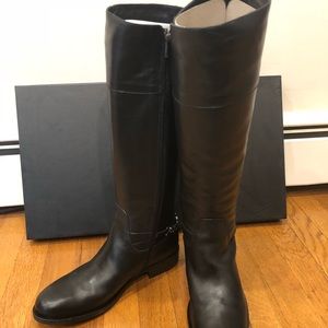 Armani high boots . Size 9(US), 40(Europe)